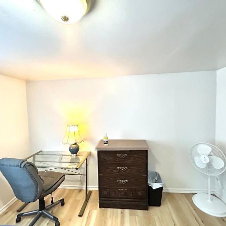 Albert Housing 윈저 외부 사진