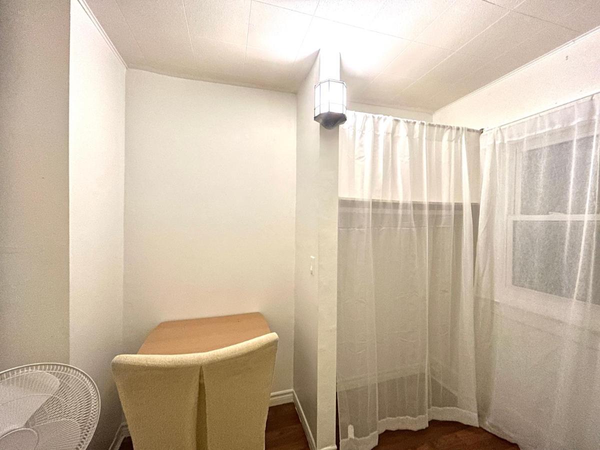 Albert Housing 윈저 외부 사진